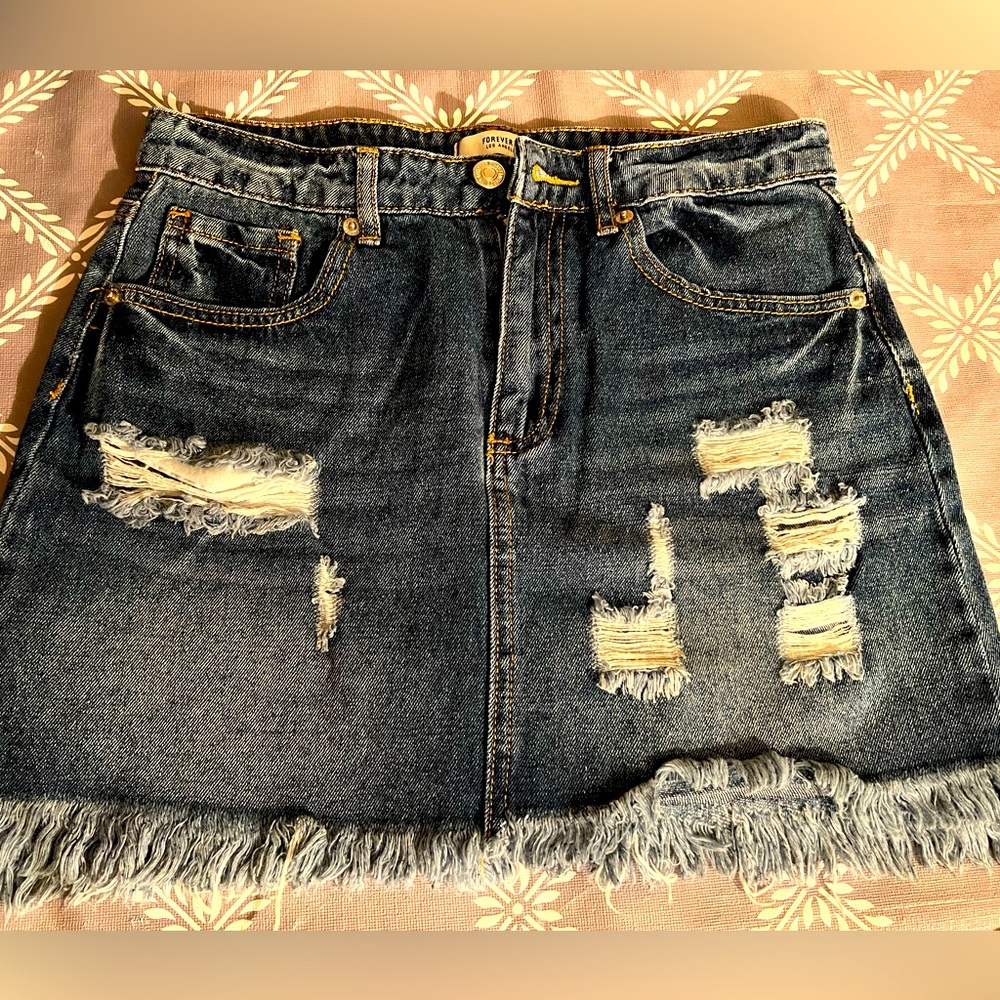 Womens Forever 21 denim skitter size smalll
